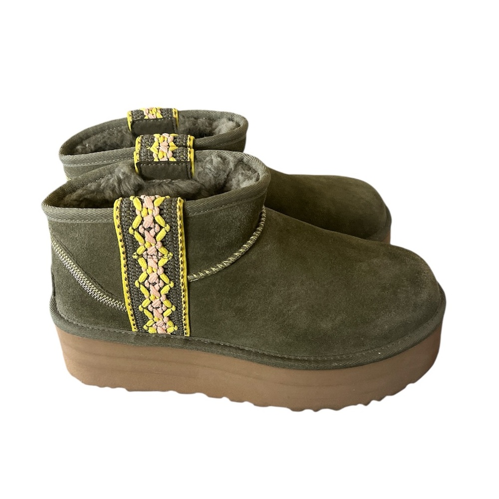 UGG CLASSIC ULTRA MINI BRAID PLATFORM BURNT OLIVE BOOTS - WOMEN'S Size 9